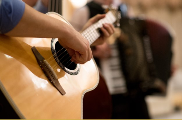 live music, tex mex restaurant